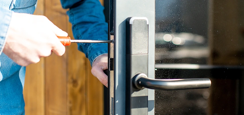 Aluminium Door Lock Replacement in Sanger, California